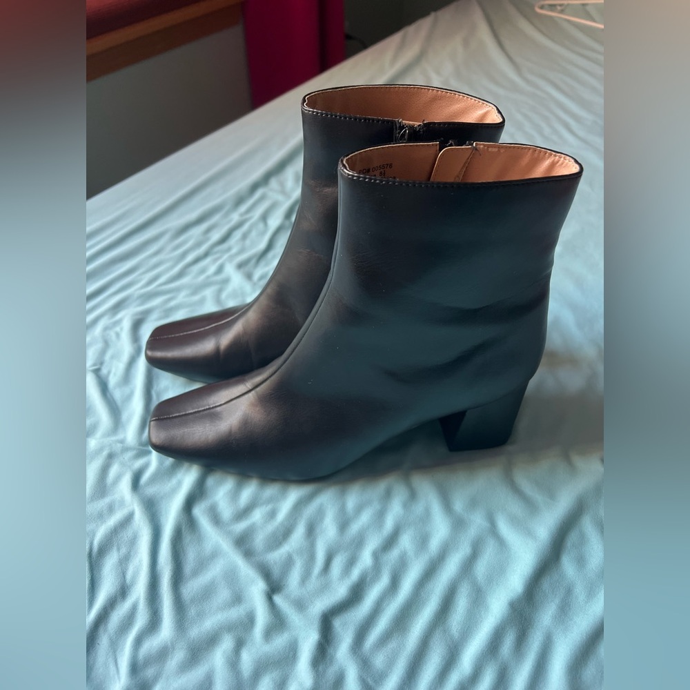 JC black ankle boots